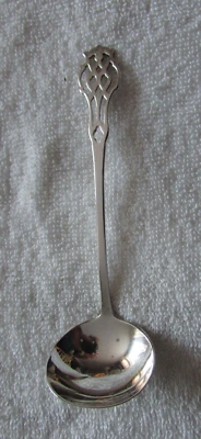 Cucharón de salsa crema de plata esterlina Chippendale Lunt Foto 1 de 2
