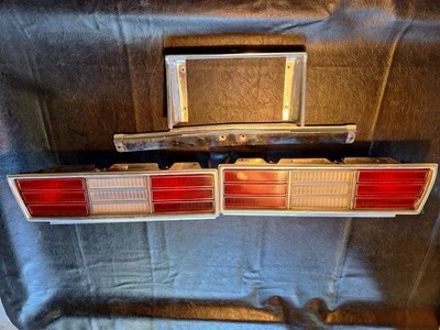 Luces traseras Impala 1978 con adornos Foto 1 de 4