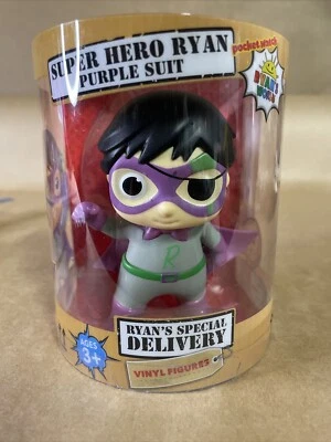 Figura Vinilo Ryan's World Entrega Especial Superhéroe Traje Púrpura 4" Pulgadas  Foto 1 de 4