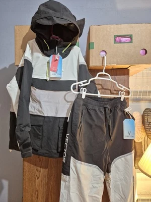 Conjunto de chaqueta y pantalones de esquí para jóvenes Vector talla 12 (150) - Nuevo Foto 1 de 4