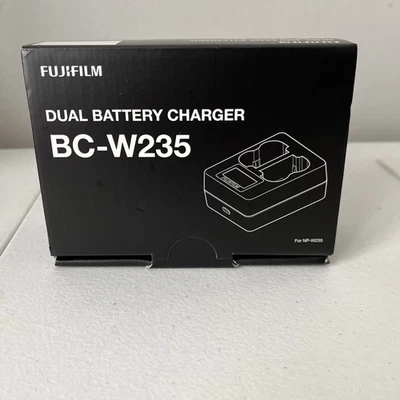 Cargador de batería doble Fujifilm BC-W235 Foto 1 de 3