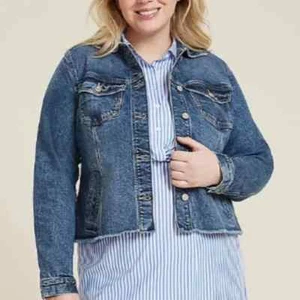Maurices~Nuevo Con Etiquetas~Azul Oscuro Lavado Denim Chaqueta Botón Frontal Flecos Dobladillo~3X - Imagen 1 de 10