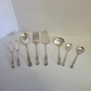 Vintage Wm. Rogers Inspiration-Magnolia Silver-Plated Flatware Set Of 8 Serving - Picture 1 of 8