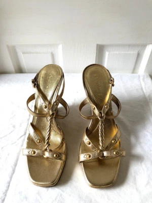 Sandalias Boutique 9 Nine West para mujer doradas con puntera abierta y cuñas talla 8 Foto 1 de 4