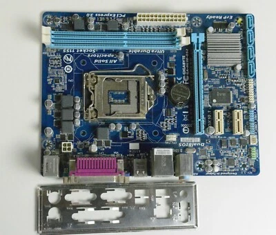GIGABYTE GA-H61M-DS2 LGA 1155 Micro-ATX Motherboard DDR3 Intel Core i7 i5 i3 - Image 1 of 4