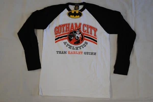 Camiseta De Béisbol Oficial Nueva Rara De BATMAN TEAM HARLEY QUINN GOTHAM CITY - Picture 1 of 6