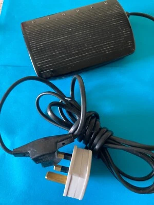 SINGER SEWING MACHINE  FOOT PEDAL /FOOT CONTROL, VINTAGE  BENCH TESTED p678 - Image 1 of 4