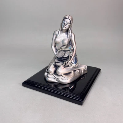 SCULTURA STATUA VINTAGE DEA BENDATA FORTUNA FIRMA ROMAR LAMINATO ARGENTO ITALY - Immagine 1 di 4