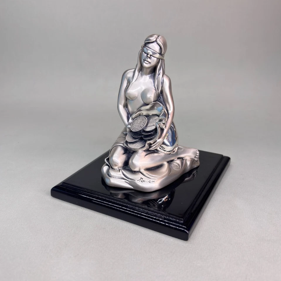 SCULTURA STATUA VINTAGE DEA BENDATA FORTUNA FIRMA ROMAR LAMINATO ARGENTO ITALY - Immagine 1 di 4