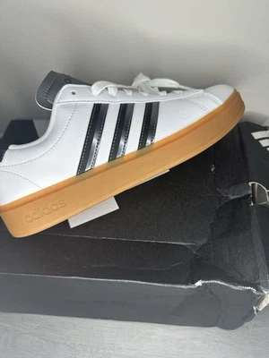 Adidas Grand Court 2.0 Women's Sneakers Size 6y Women’s 7 Brand New In Box - Image 1 of 4