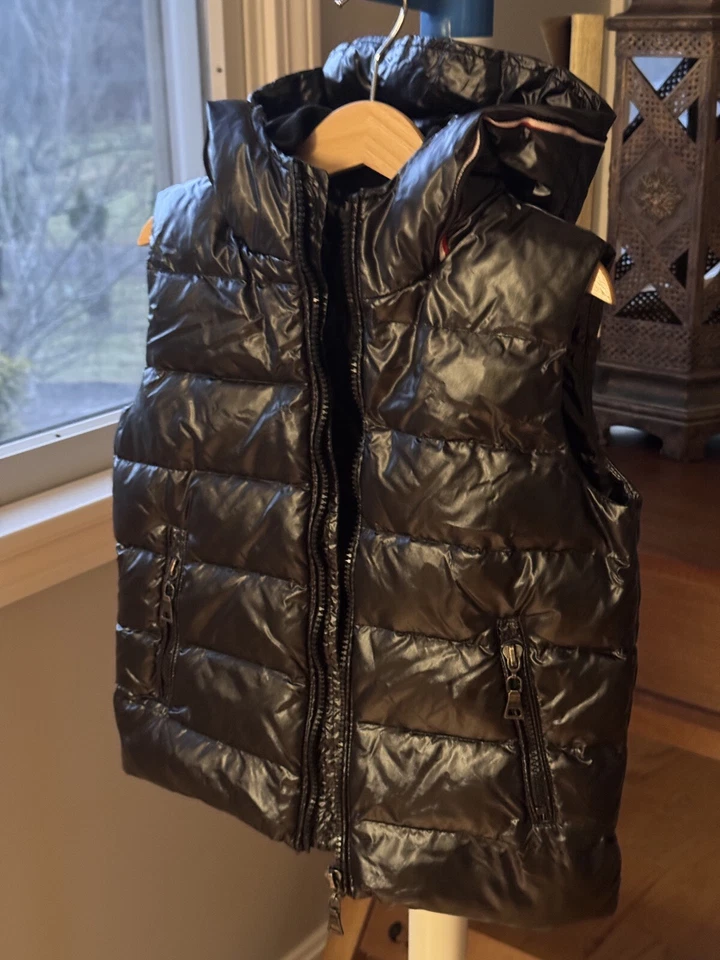 Jaqueta colete acolchoado preta sem marca crianças meninos meninas tamanho 6Y - Imagem 1 de 4