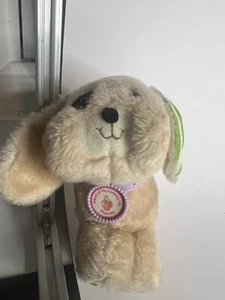 Kenner Friend of Huckleberry Pie Pupcake 1981 peluche torta corta alla fragola - Foto 1 di 3