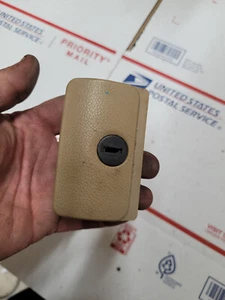 2008-2010 Saturn Vue Glove Box Latch Glovebox Handle 2008 2009 2010 OEM - Picture 1 of 2