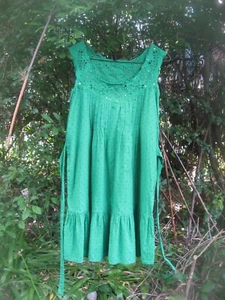 boho broderie anglaise cotton green dress (petite size) with sequins - Picture 1 of 3