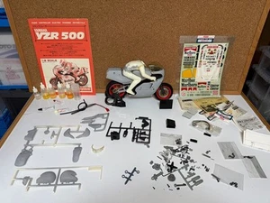 Kit Motocicleta Kyosho 1/8 Yamaha Yzr500 Rc Grand Prix Racer Parcialmente Montado - Imagen 1 de 7