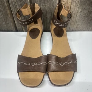 ARIAT LISA SANDAL Brown Leather Ankle Strap Low Wedge Women's Shoe SIZE 8.5B - Picture 1 of 7