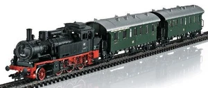 Maerklin 29013.1 | Steam Locomotive BR 74 with 2 Passenger Cars DB MHI mfx/DCC Decoder Tracked - Picture 1 of 1