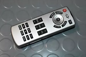 OEM Toyota Land Cruiser Rear Seat DVD Entertainment Remote Control 86170-60150 - Picture 1 of 3