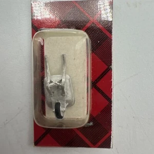 WESTON MINI FIGURES HO SCALE WHEELBARROW #1105 - NOS! - Picture 1 of 5