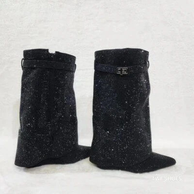 Botas Betty Brillantes Negras Estrás Falda Plegables Sobre la pantorrilla 4.5" Tacones de cuña Foto 1 de 4