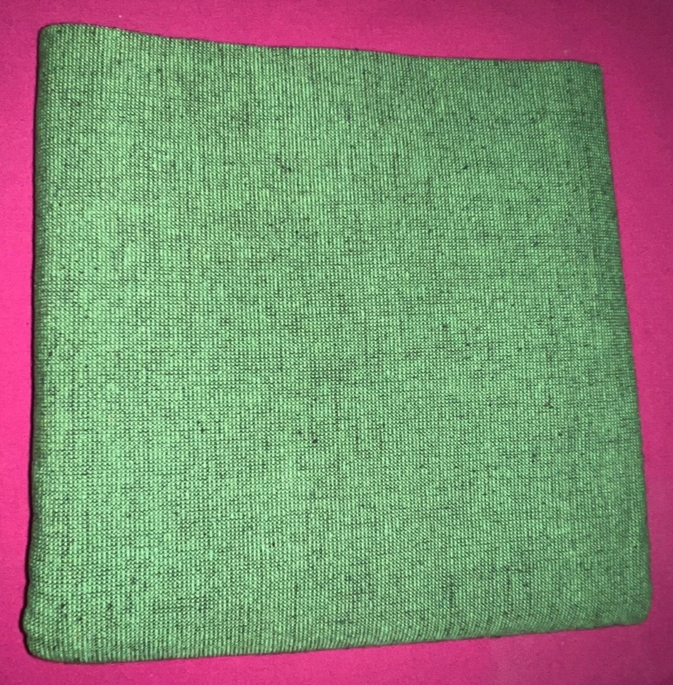 Tissu ancien ameublement vert, épais   larg 130 cm x H 260 cm réf C592 - Photo 1/4