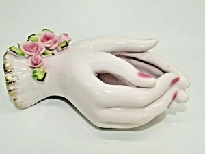 Precioso jarrón de porcelana vintage pintado a mano para damas mediados de siglo - Imagen 1 de 7