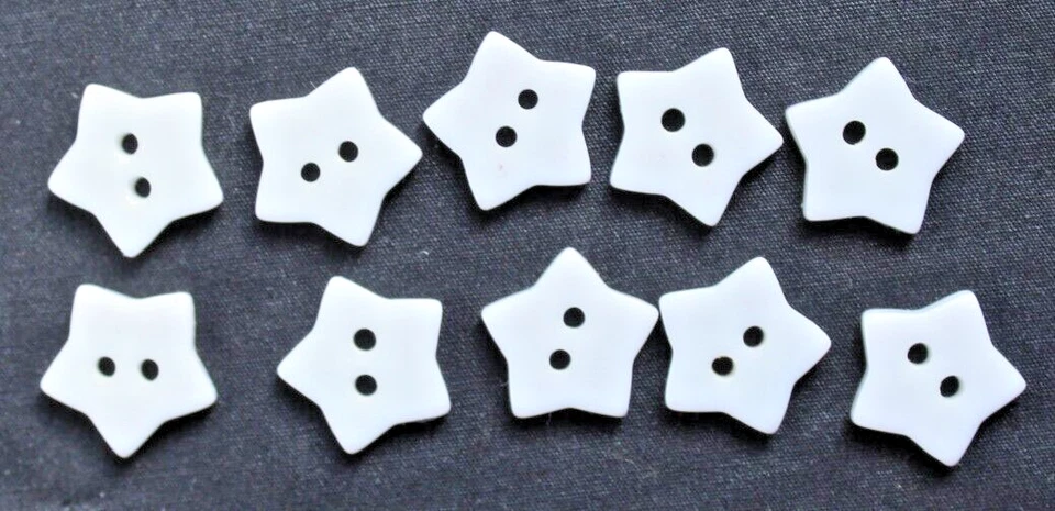 10  x  2  Hole 15mm White Star Shaped  Plastic Buttons - Image 1 of 1