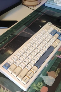 Custom Built Mechanical keyboard - GMK67 with Gateron Milky Pro Red Switches - Picture 1 of 3