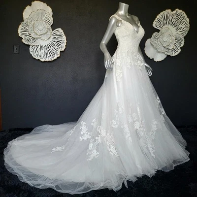 NUEVO SIN ETIQUETAS~$1695~ALLURE~TALLA 6~VESTIDO DE NOVIA VESTIDO DE BAILE ACAMPANADO Y ENCAJE TUL MARFIL Foto 1 de 4