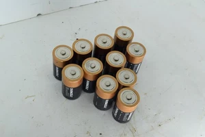 11 D Batteries Duracell Exp March 2028 Battery New Open Box - Picture 1 of 8