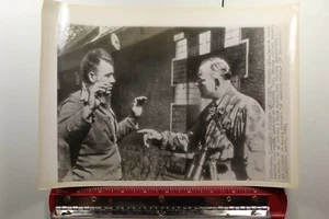 Foto stampa originale d'epoca MAJOR ALPERS KC WINNER PARACADUTISTA WW2 8X10 100C - Foto 1 di 3