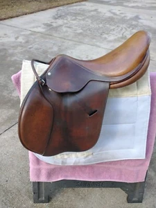 1997 Butet Jump Saddle ~ 17" ~ French Made ~ Great Cond. ~ Long Flap/Half Deep - Picture 1 of 24