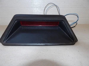 CHEVROLET CAVALIER 88-1994 THIRD BRAKE LIGHT HIGH MOUNT -package deck mount 2 Dr - Picture 1 of 3