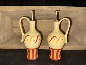 "Botellas de aceite y vinagre Gail Pittman óxido de Siena 10 1/2"" de alto" - Imagen 1 de 3