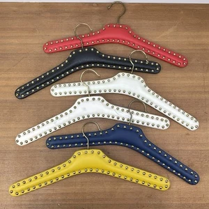 5 gepolsterte Kleiderbügel Vintage Retro 60er Jahre mit Nieten - Bild 1 von 7