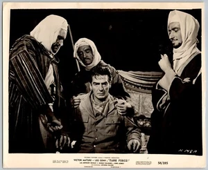 Victor Mature Leo Genn in Tank Force Película Todavía 8 x 10 - Imagen 1 de 2