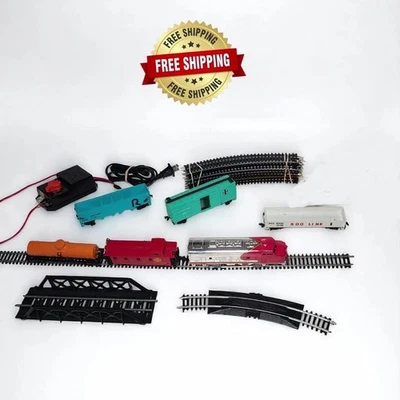 Bachmann HighBaller Style Train Set - HO Scale - Santa Fe Diesel Locomotive #307 - Image 1 of 4