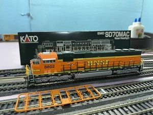 (DCC No Sound ) Ho Scale Kato EMD Sd70mac - Picture 1 of 15