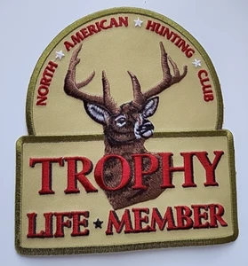 Lg. Trofeo North American Hunting Club Life Member parche cola blanca Buck - Imagen 1 de 3