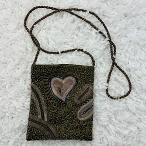India Handmade Embellished Petite Beaded Cross Body Travel Green Hearts Snap - Picture 1 of 6