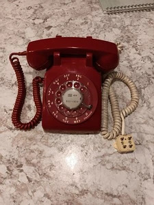 Vintage rote Klingelanlage Western elektrisches Wählscheiben-Tischtelefon Modell 500 1972 - Bild 1 von 10