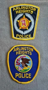 USA - 2 x Different Arlington Heights Police Patches - Illinois - Foto 1 di 1