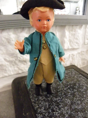 POUPEE FOLKLORIQUE ALLEMANDE  BADE WURTENBERG   16  CM B ETAT - Photo 1/2