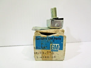 NOS GM 1967 CAMARO RALLY SPORT 10A CIRCUIT BREAKER #4749164 - Picture 1 of 5