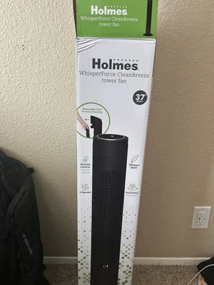 Ventilador Torre Oscilante Digital Holmes 37" 5 Velocidades con Pantalla de Lectura Transparente Foto 1 de 4
