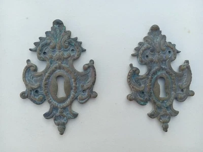 2 ANCIENNE ENTRÉE DE CLÉ SERRURE EN BRONZE COMMODE LOUIS XV - Photo 1/4