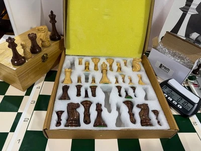 STAUNTON 3.75" KING ACACIA WOOD DOUBLE WEIGHTED WOOD BOX CHESS CLOCK REG BOARD - Image 1 of 4
