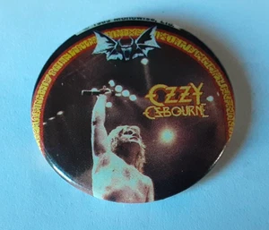 Ozzy Osbourne Vintage 1983 Badge Button Pin, Old Stock Pinback Heavy Metal - Bild 1 von 3