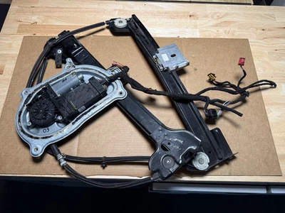 03-10 VW Beetle Convertible FRONT DRIVER LEFT Side Window Regulator Motor - Image 1 of 4