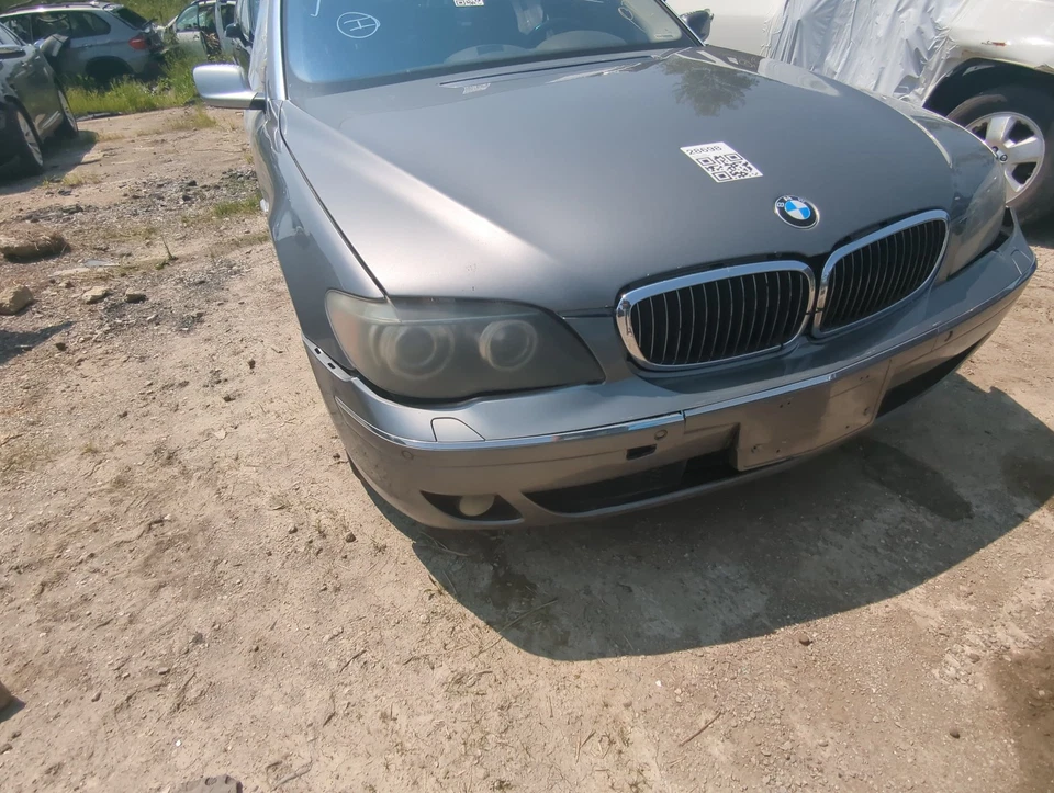 Bmw 750li Front Bumper - Oem ZX6FS Foto 1 de 4